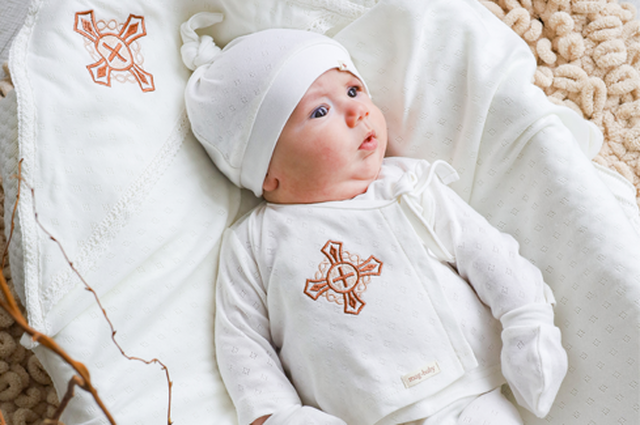 Одежда для крещения: праздничная нежность в каждой детали