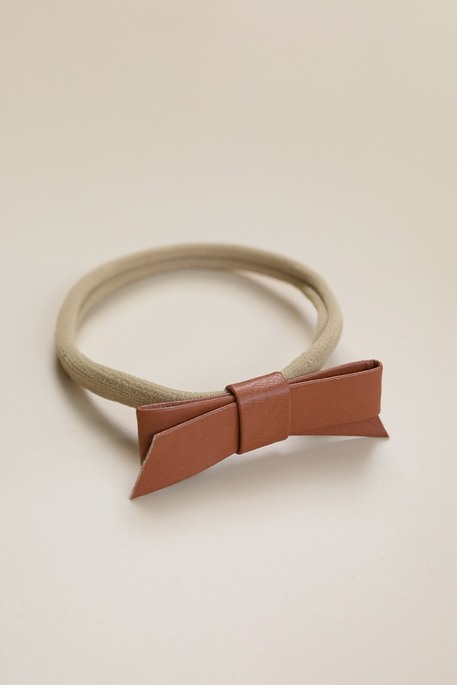 Пов'язка one size зі шкіряним бантиком, коричнева