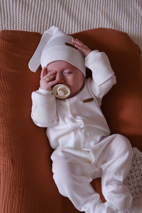 Чоловічок з шапочкою Liam, Світло-молочний - фото 1