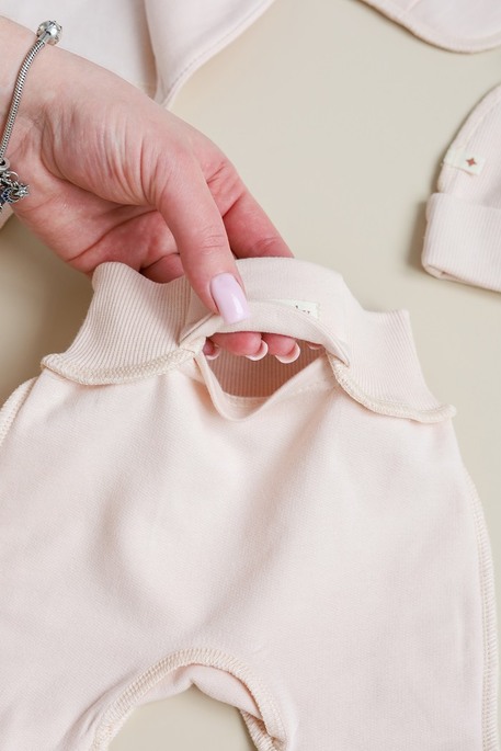 Утепленный комплект в роддом с распашонкой Cozy, Сливочный - фото 3