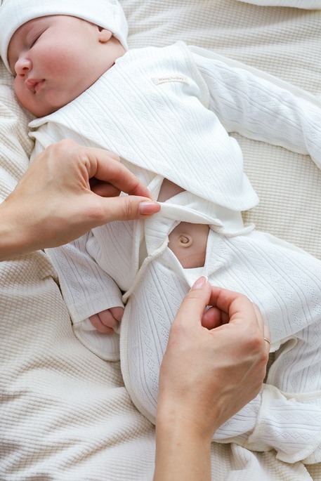 Комплект в пологовий з розпашонкою Trudy, Світло-молочний