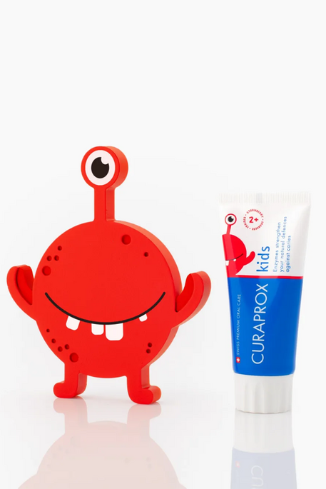 Дитяча зубна паста Curaprox з фтором з 2-х років, ПОЛУНИЦЯ, 60мл - фото 1