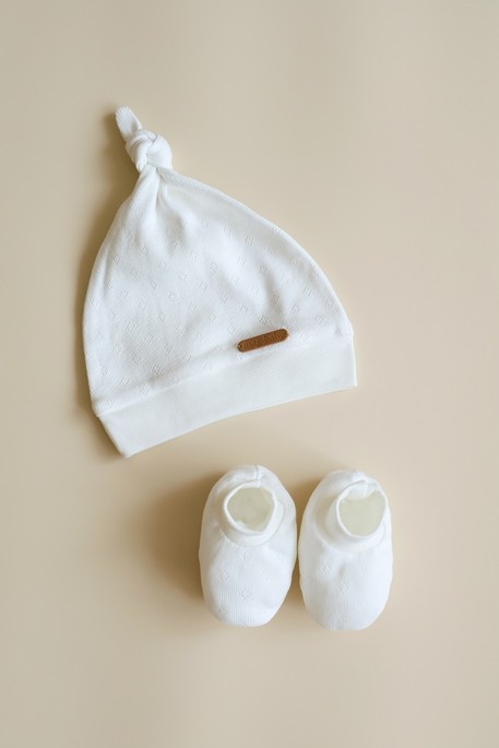 Набор шапочка с пинетками Gretel, Молочный