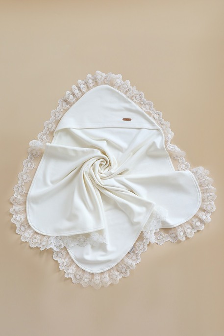 Плед на выписку и крестины с кружевом Lace, Молочный
