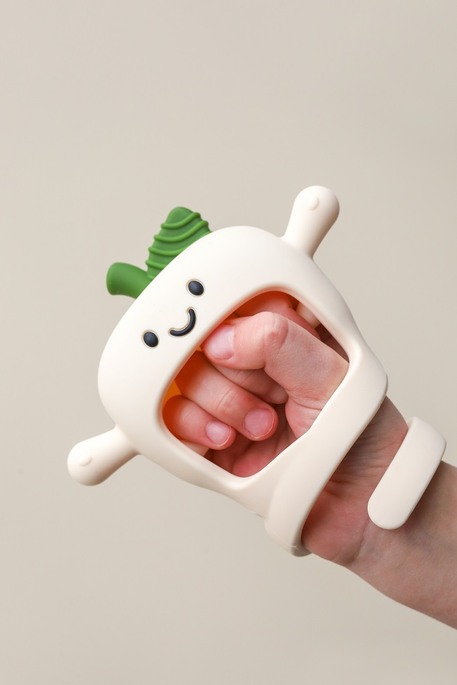 Силіконовий прорізувач-рукавичка Apple, Бежевий - фото 1