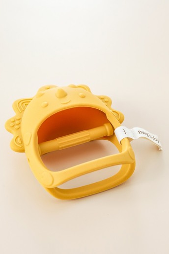 Силіконовий прорізувач-рукавичка Lion, Гірчичний - фото 1