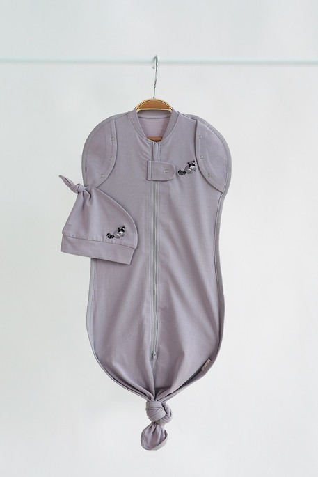 Безразмерная пеленка на молнии с шапочкой Каспер, Енот