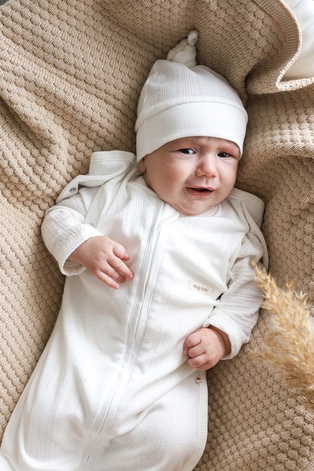 Безрозмірна перфорована пелюшка на блискавці з шапочкою Каспер, Молочна - фото 5