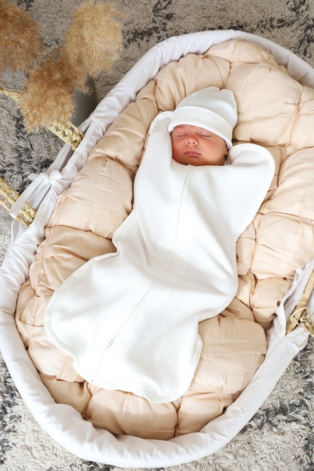 Євро пелюшка на блискавці з шапочкою Strip, Молочна