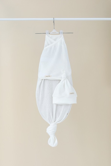 Безразмерная перфорованная пеленка на липучках с шапочкой Каспер, Honey, Молочная