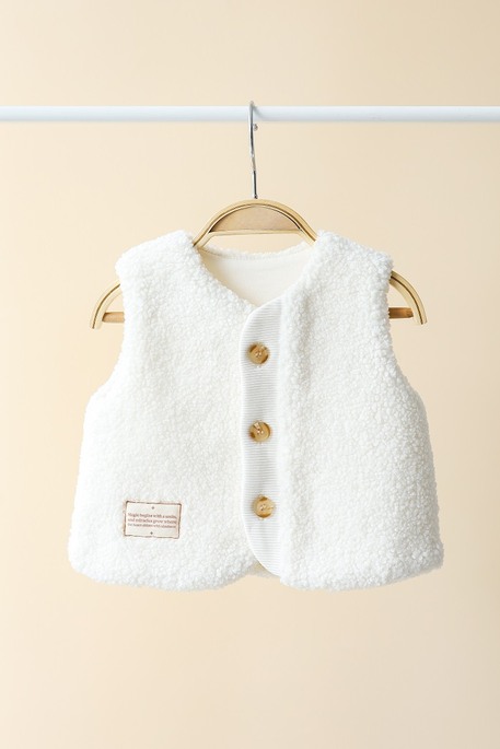 Меховая жилетка Tino, Молочная