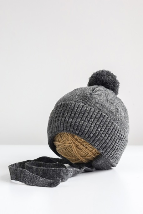 Шапка Bon, Темно-сіра