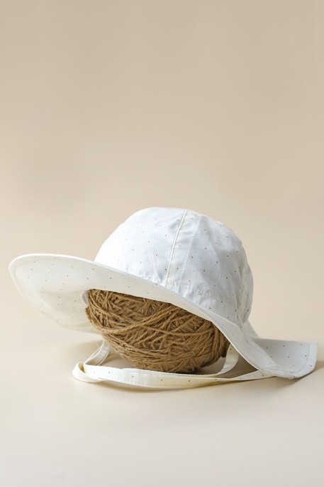 Панама Шарлиз, Молочная в точечку