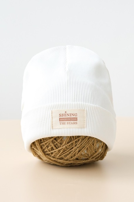 Шапка Shining, Молочна